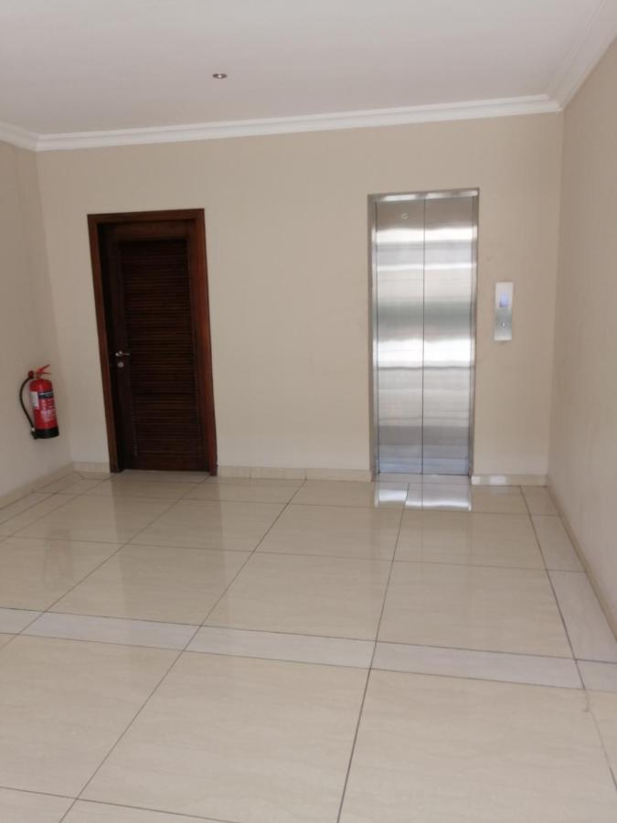 Tricia'S Place - One Family At A Time Appartement Accra Buitenkant foto